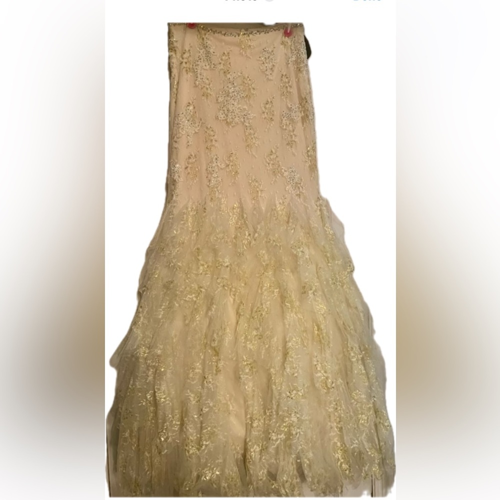 Stunning Jasz Couture Prom/Wedding Gown Size 10